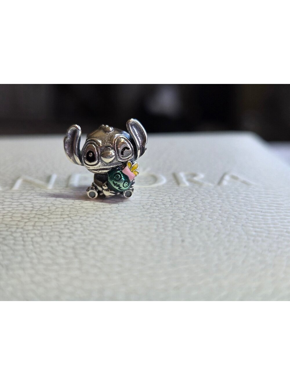 Pandora s925 ale disney charm bead stitch